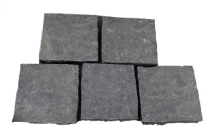 Kassei Basalt platine gebrande top 14x14x5  44st/m² in kist