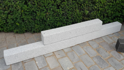 100x12x12 grijs graniet G41 4 zijden gebouchardeerd