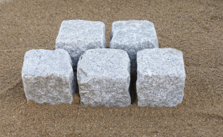 Kassei zweeds graniet 13x13  grijs  62st/250kg/m²     B103