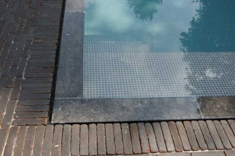 NGRF Lava 186x44x63mm getrommeld 111st/m&sup2;
