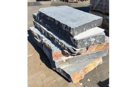 Stapsteen -trap H51 +/- 90-200 x 60-120 x 15cm 
