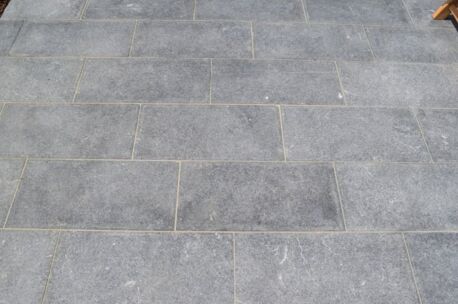 H40 60x30x3 gebrand/ geborsteld Ierse blauwe steen 5,56st/m&sup2;