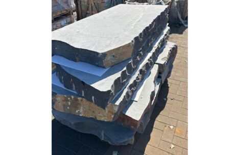Stapsteen -trap H51 +/- 90-200 x 60-120 x 15cm 