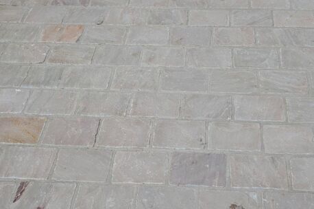 Kandla White / Beige