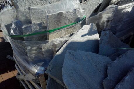 kavalas groot 2 Kavalas flagstone xxl 80+cm in kist 2 /3.5 cm dikte +/- 80 kg / m²