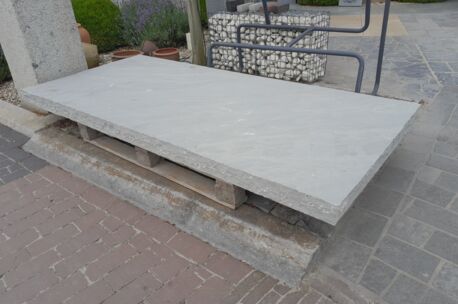200x100x7/9 kandla grey natuurlijke top/ gekloven randen   0.5st/m&sup2;