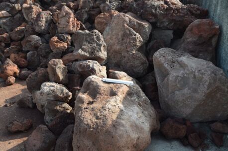Lava rots 250-1000 bruin-rood B134 | Tuinmaterialen Meynen