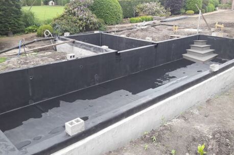 trap G54N in vijver Trap natuursteen G54N gebrand/geborsteld 100x100x120H
